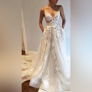 Hebeos NWT A-Line/Princess Spaghetti Straps Court Train Tulle Sleeveless dress